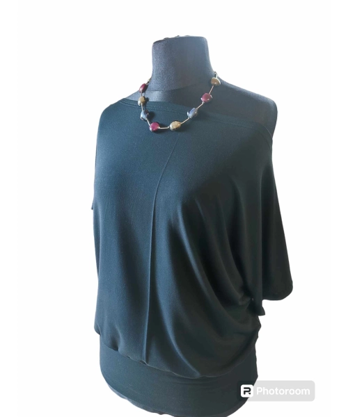 Bluzka kimonowa z dekoltem w łódkę - uniwersalny kolor czarny